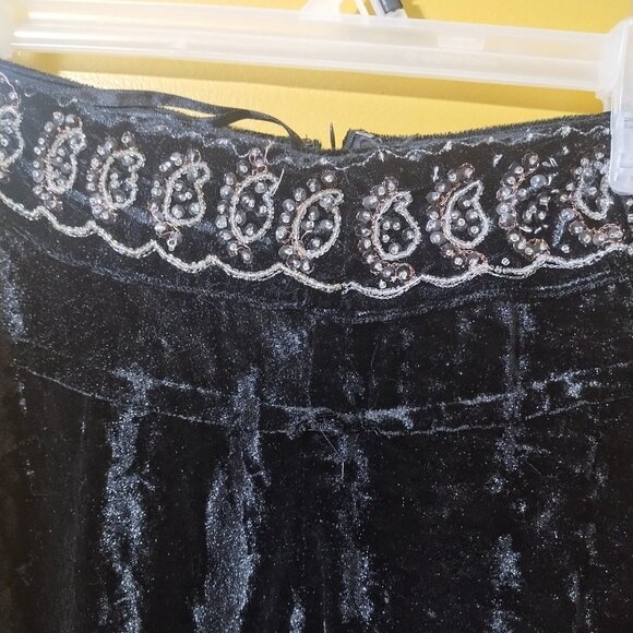 VTG 90s Dimri Rhinestone Embellished Tiered Black Velvet Midi Skirt L Goth - Picture 2 of 5